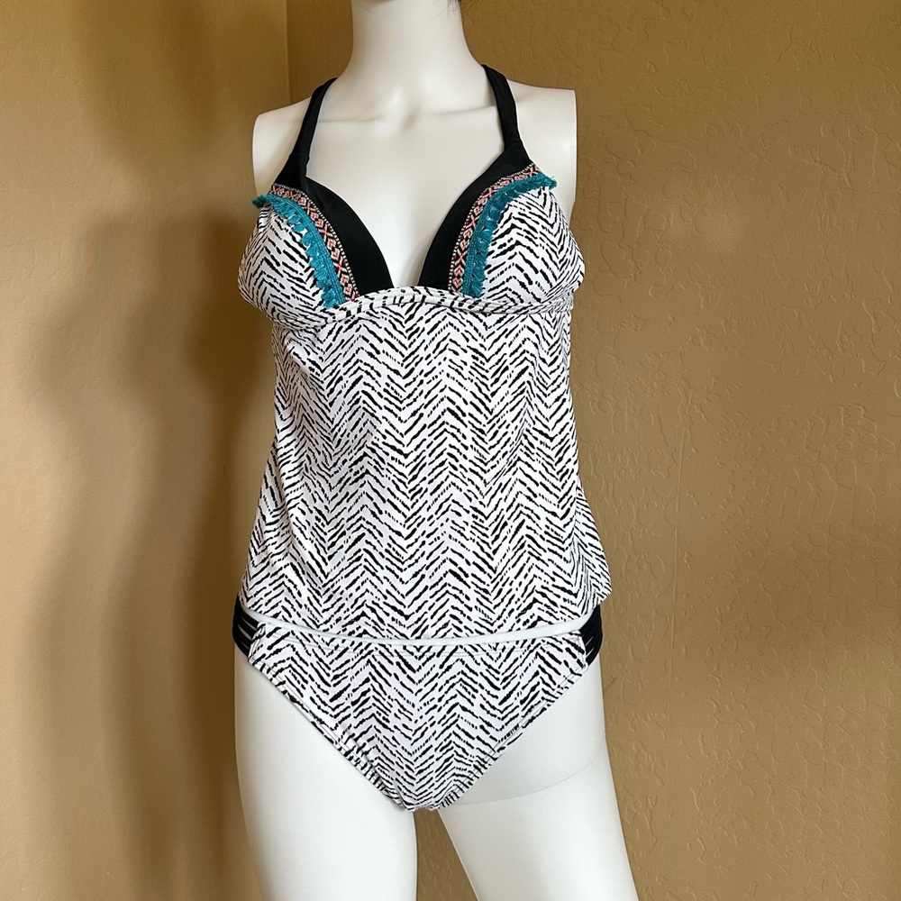 Arizona Jeans 2-piece swimwear for Pre-teens/Teens Medium Size. Never Worn